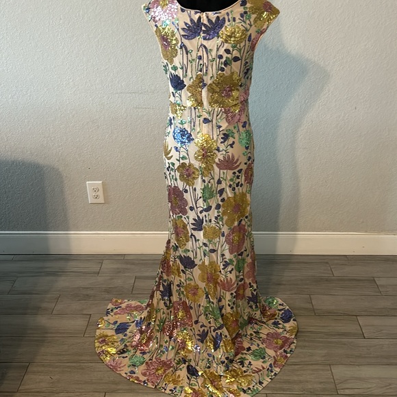 NWOT SHEIN (FAERIESTY - XL) Formal Floral Sequence Gown - Picture 5 of 14